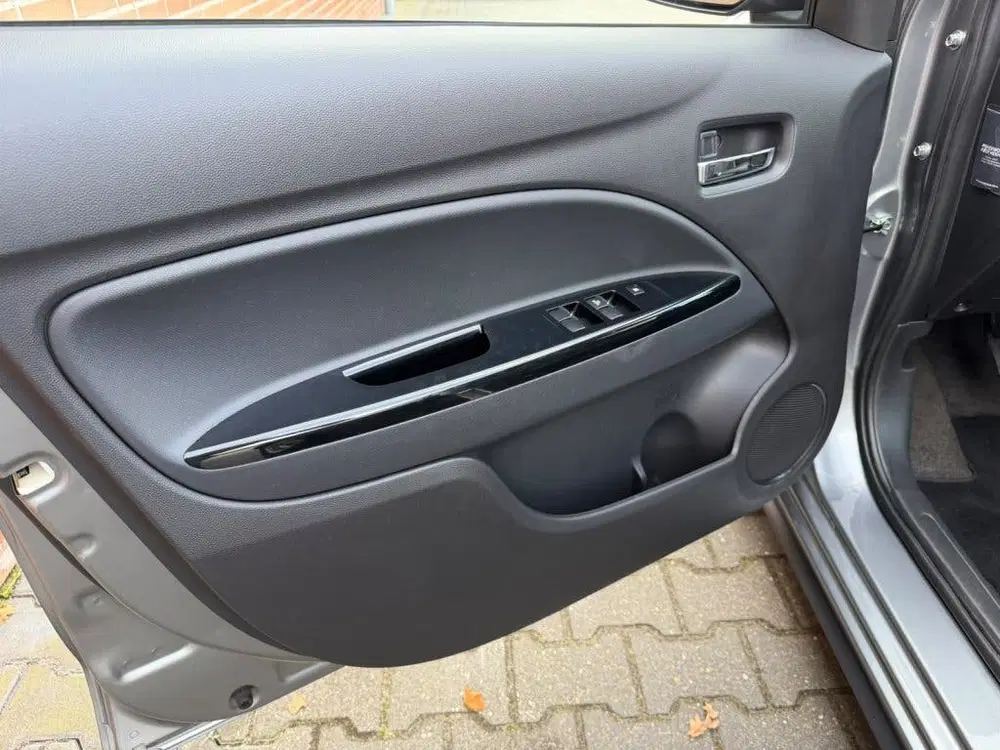 Mitsubishi Space Star 1.2 Advance uit 2019, foto 11