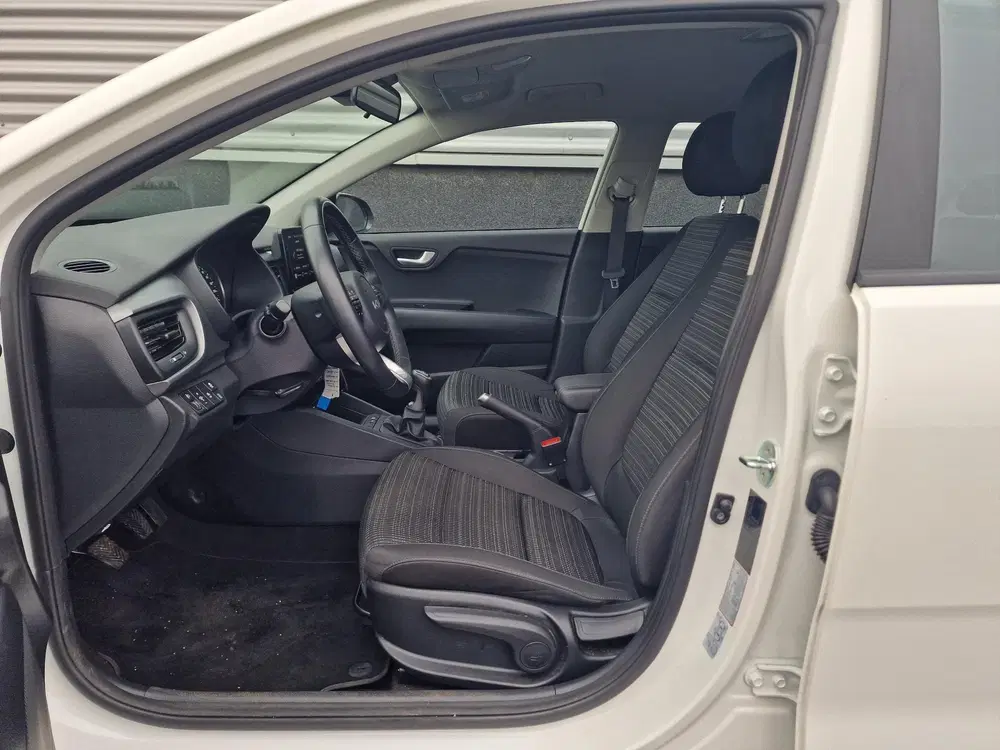 Kia Stonic 1.0 T-GDi MHEV DynamicLine Nieuw geleverd uit 2023, foto 11