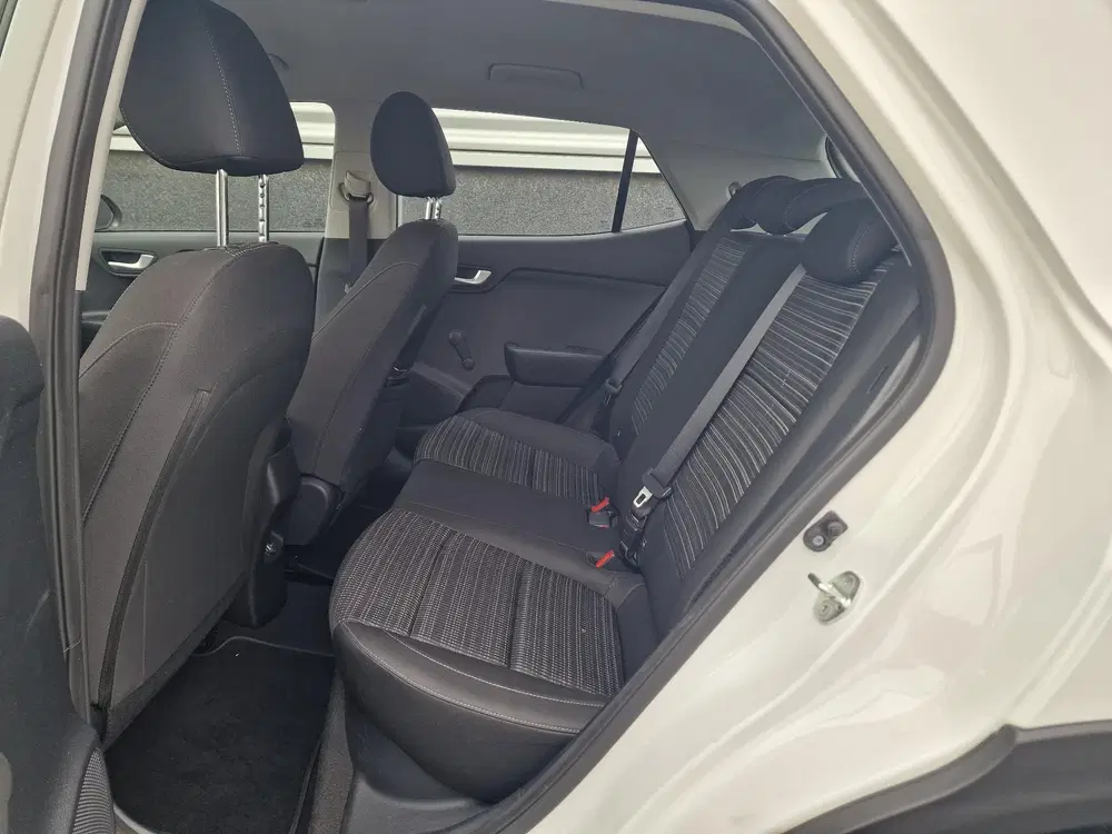 Kia Stonic 1.0 T-GDi MHEV DynamicLine Nieuw geleverd uit 2023, foto 12