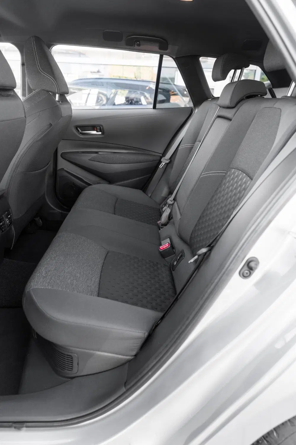 Toyota Corolla Hybrid 140 Active Trekhaak uit 2024, foto 12