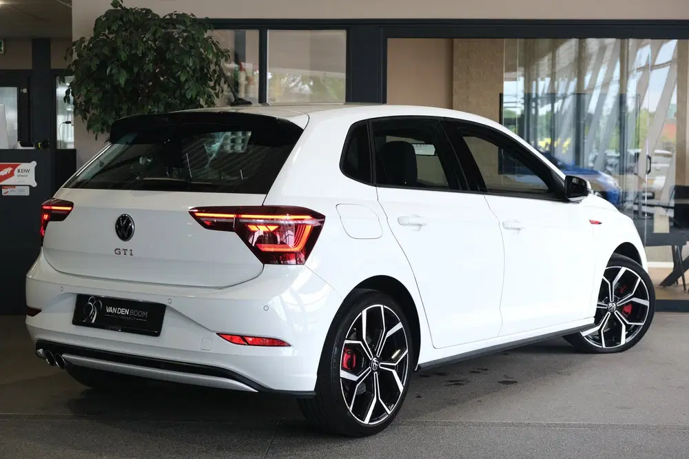 Volkswagen Polo 2.0 TSI GTI Facelift DSG 207PK IQ Matrix L uit 2022, foto 2