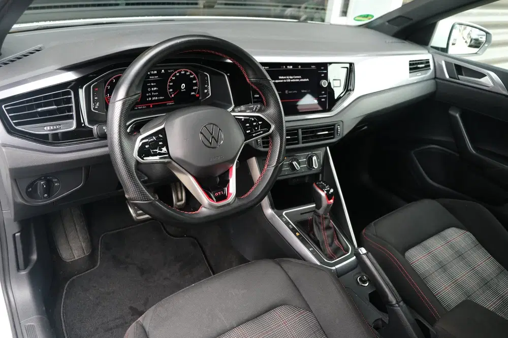 Volkswagen Polo 2.0 TSI GTI Facelift DSG 207PK IQ Matrix L uit 2022, foto 3