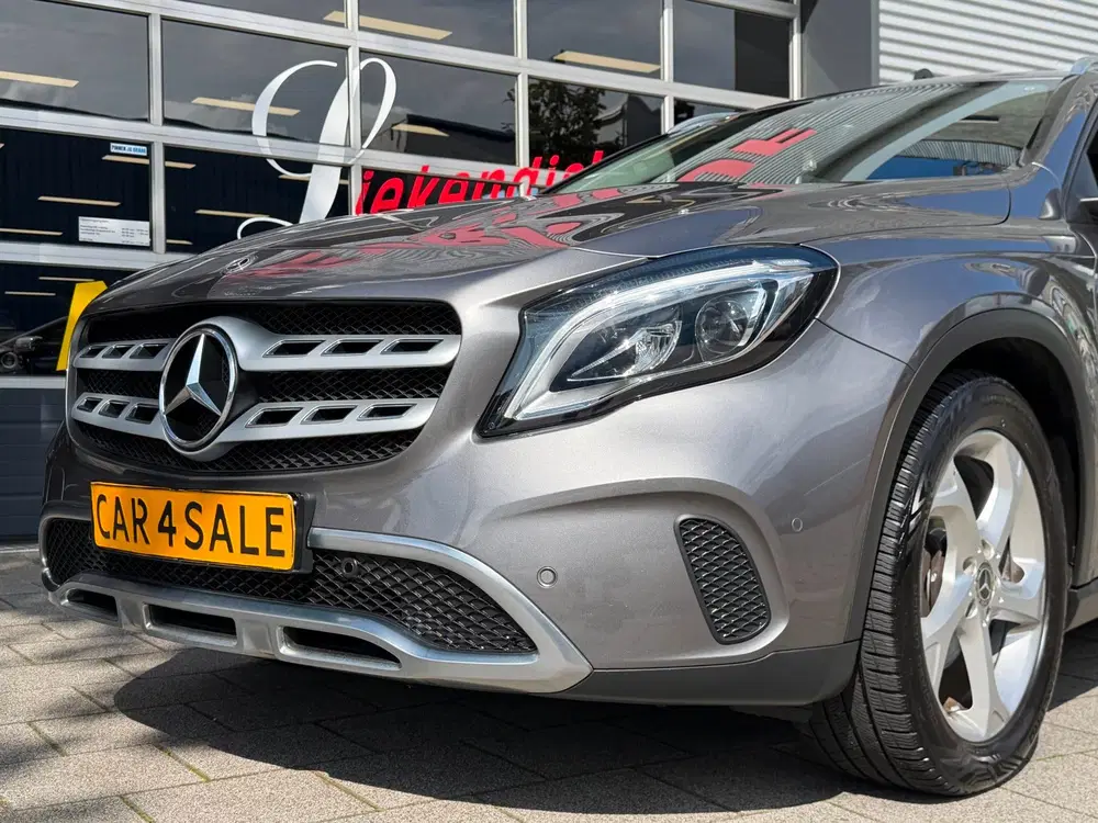 Mercedes-Benz GLA 180 Urban Sport uit 2019, foto 11