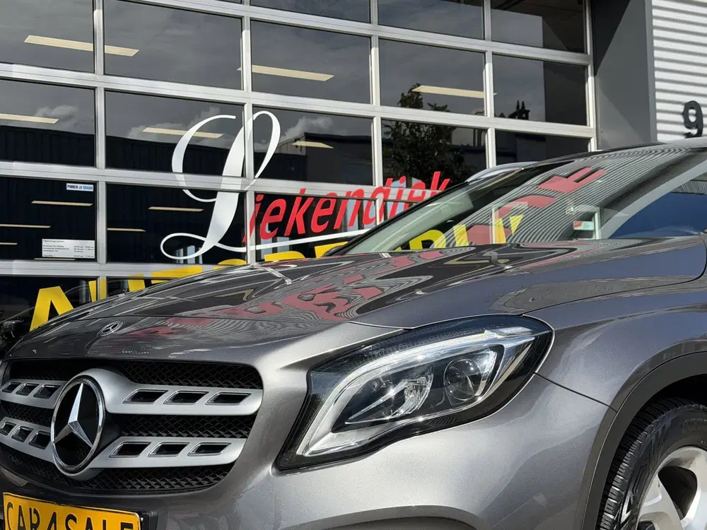 Mercedes-Benz GLA 180 Urban Sport uit 2019, foto 14