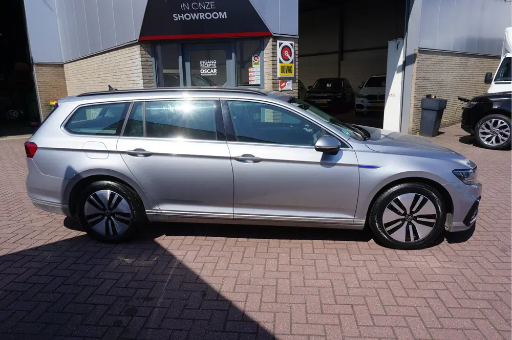 Volkswagen Passat 1.4 TSI PHEV GTE Automaat uit 2022, foto 10