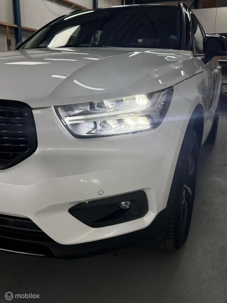 Volvo XC40 2.0 T4 AWD R-Design AUTOMAAT uit 2019, foto 7