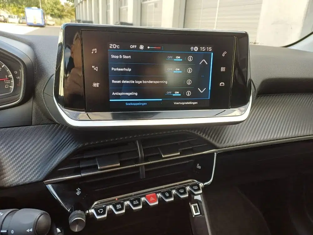 Peugeot 208 Active Pack Puretech 75 uit 2023, foto 11