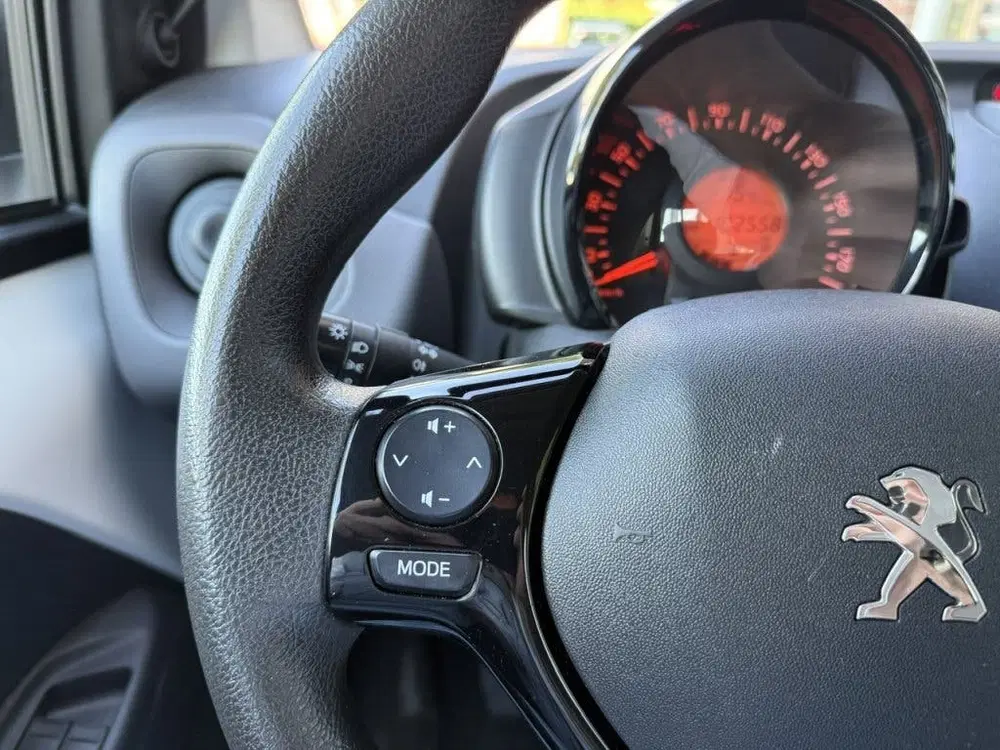 Peugeot 108 1.0 e-VTi Active CARPLAY uit 2021, foto 15