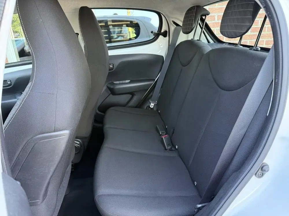 Peugeot 108 1.0 e-VTi Active CARPLAY uit 2021, foto 4