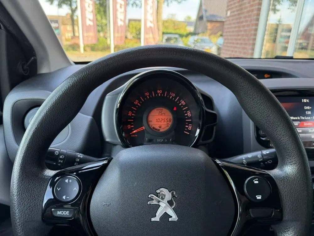 Peugeot 108 1.0 e-VTi Active CARPLAY uit 2021, foto 8