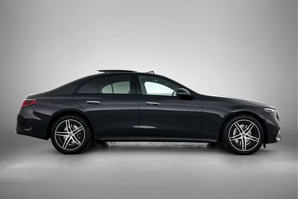 Mercedes-Benz E-Klasse 300 e Business Solution AMG uit 2026, foto 14