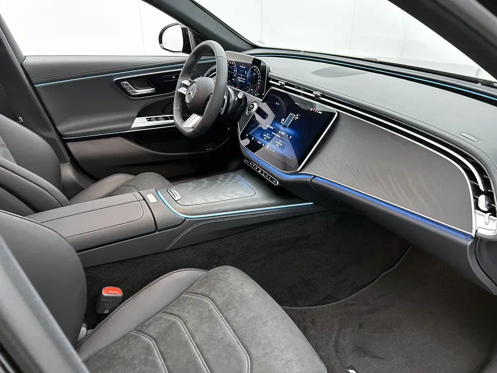 Mercedes-Benz E-Klasse 300 e Business Solution AMG uit 2026, foto 7