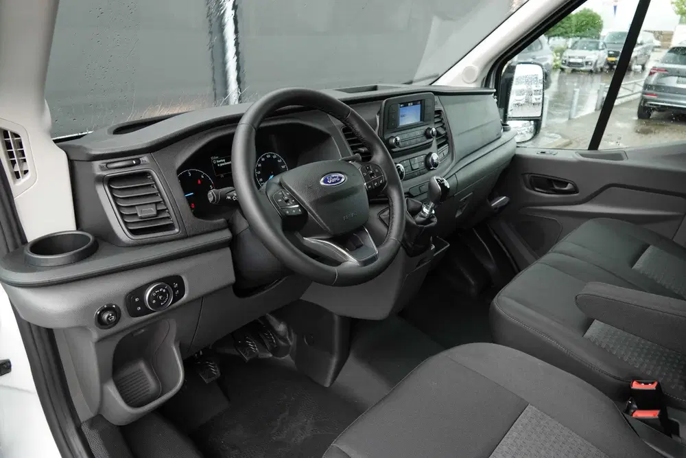 Ford Transit L3H2 2.0Tdci 130PK uit 2024, foto 3