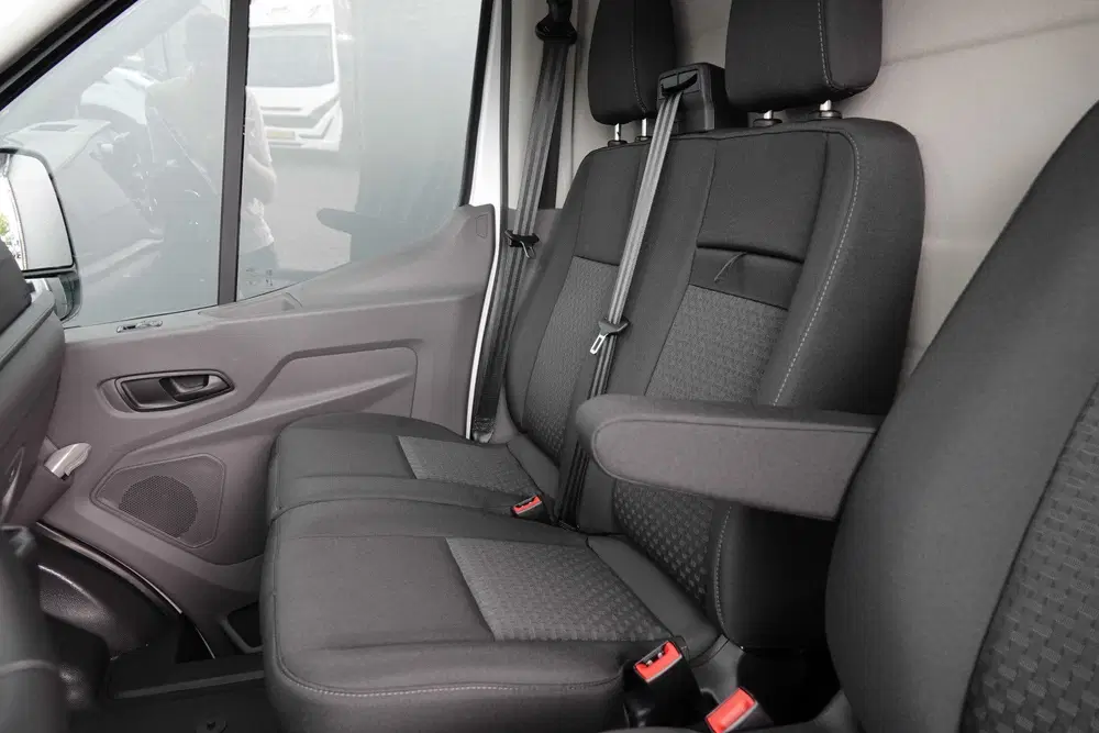 Ford Transit L3H2 2.0Tdci 130PK uit 2024, foto 7