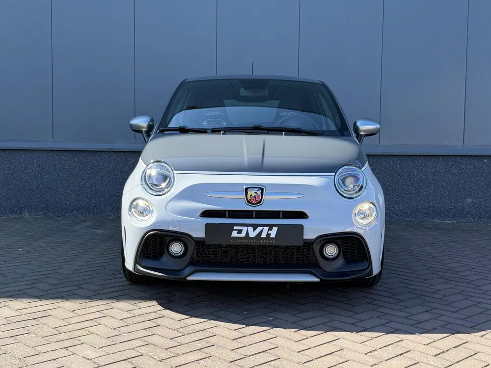 Abarth 595 1.4 T-Jet Turismo 70th Anniversary BEATS uit 2019, foto 2