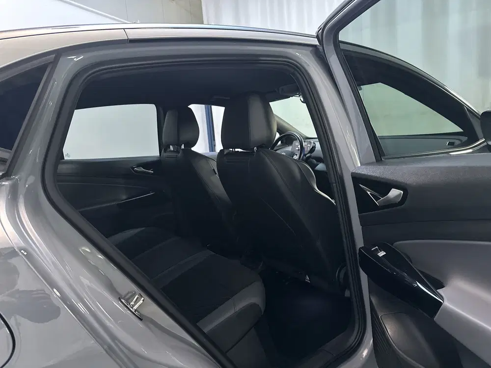 Volkswagen ID.5 Pro 77 kWh SoH 97 uit 2022, foto 15