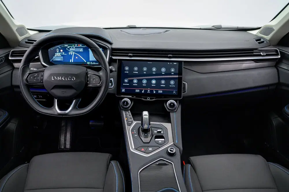 Lynk & Co 01 1.5 261PK Plug-in Hybrid uit 2022, foto 2