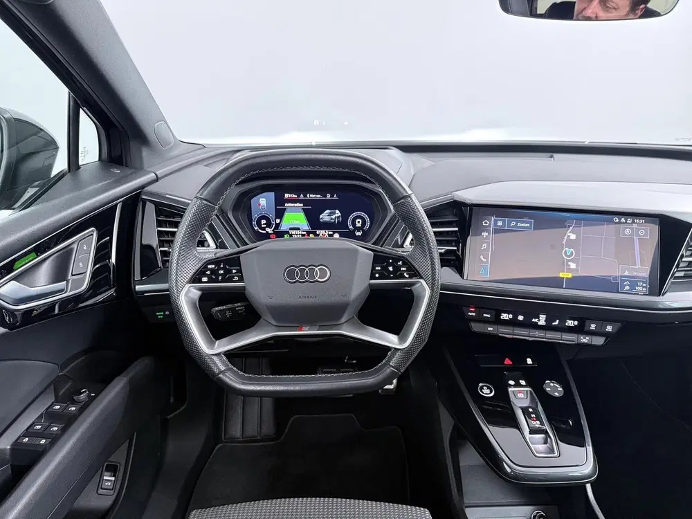 Audi Q4 e-tron 40 S edition 77 kWh uit 2023, foto 12