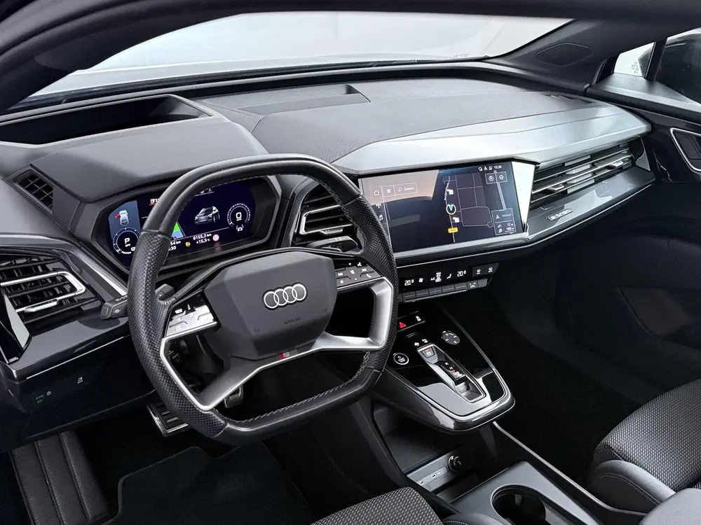Audi Q4 e-tron 40 S edition 77 kWh uit 2023, foto 3