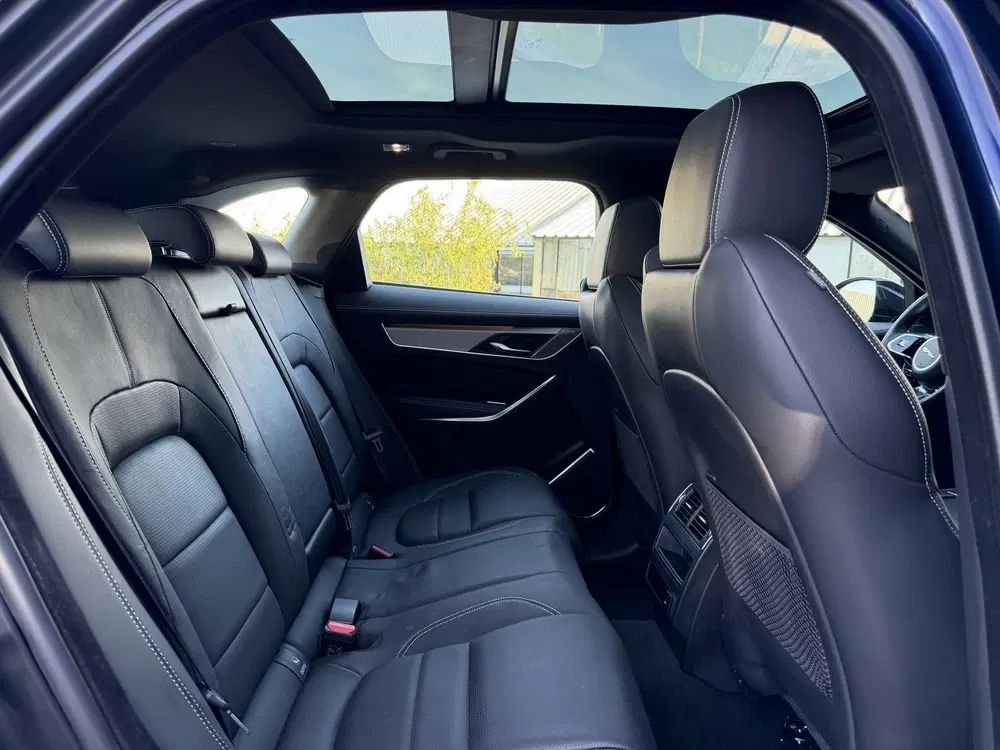 Jaguar F-Pace 2.0 P400e PHEV R-Dynamic SE uit 2022, foto 7