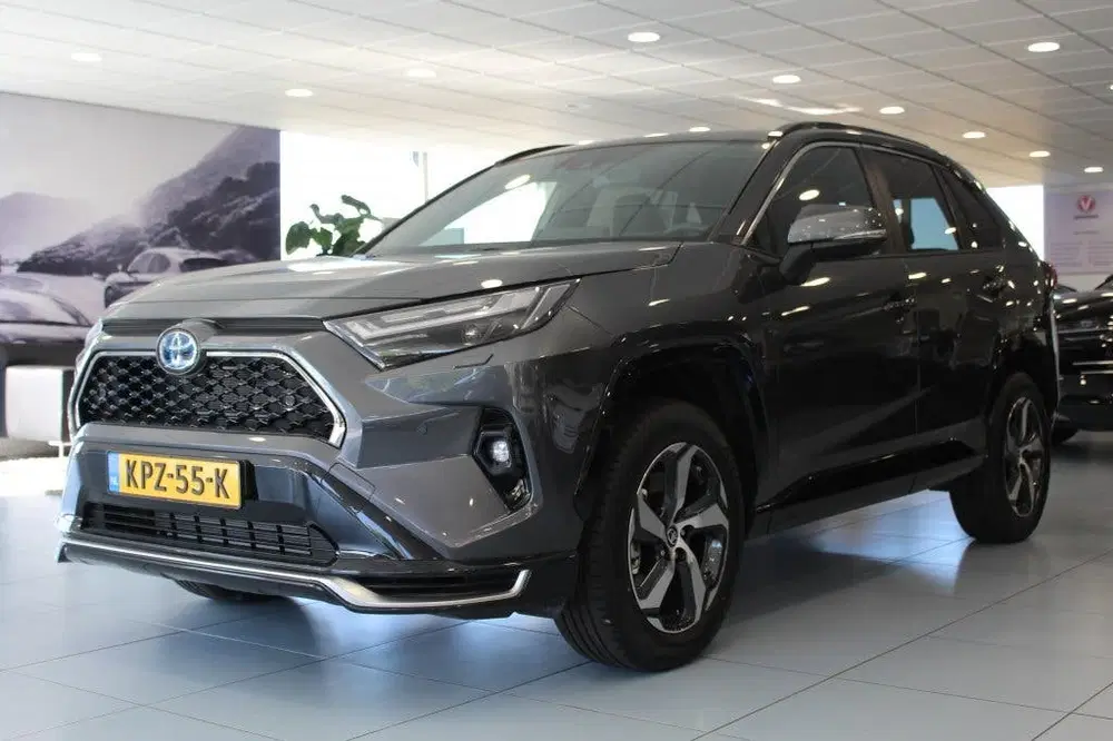 Toyota RAV 4 Plug-in Hybrid 4x4 Teamplayer uit 2026, foto 2