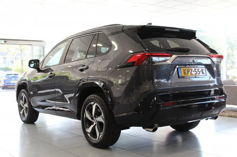 Toyota RAV 4 Plug-in Hybrid 4x4 Teamplayer uit 2026, foto 3