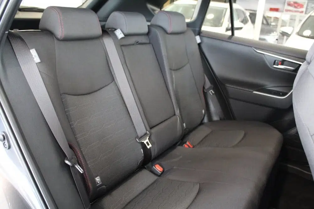 Toyota RAV 4 Plug-in Hybrid 4x4 Teamplayer uit 2026, foto 6