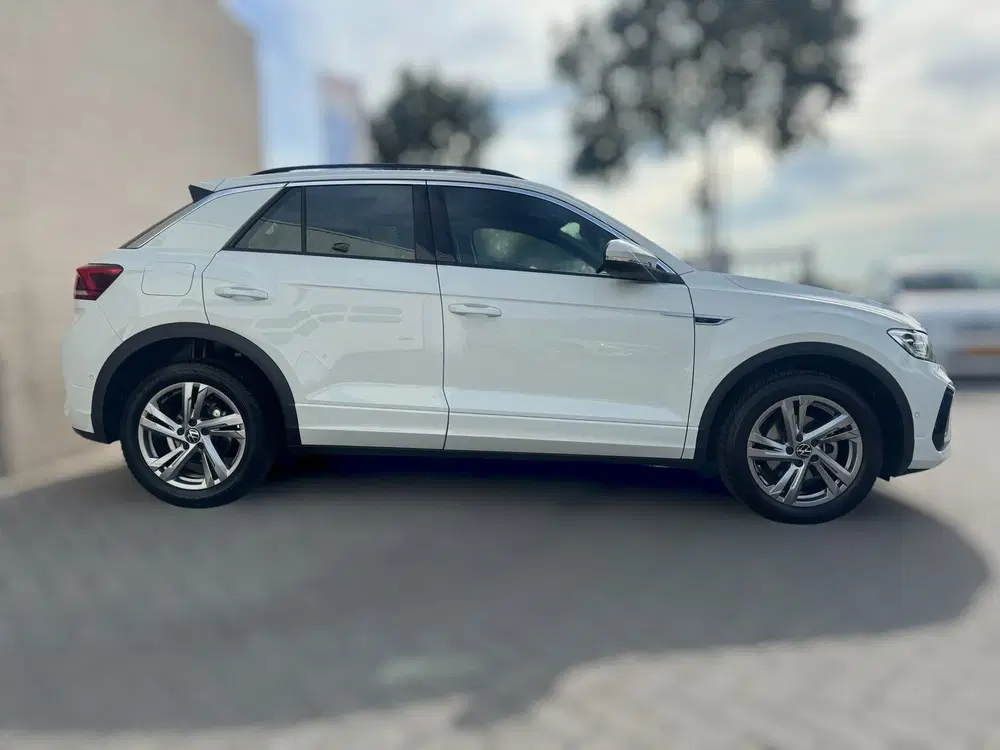 Volkswagen T-Roc 1.0 TSI R-Line IQ-light uit 2024, foto 7