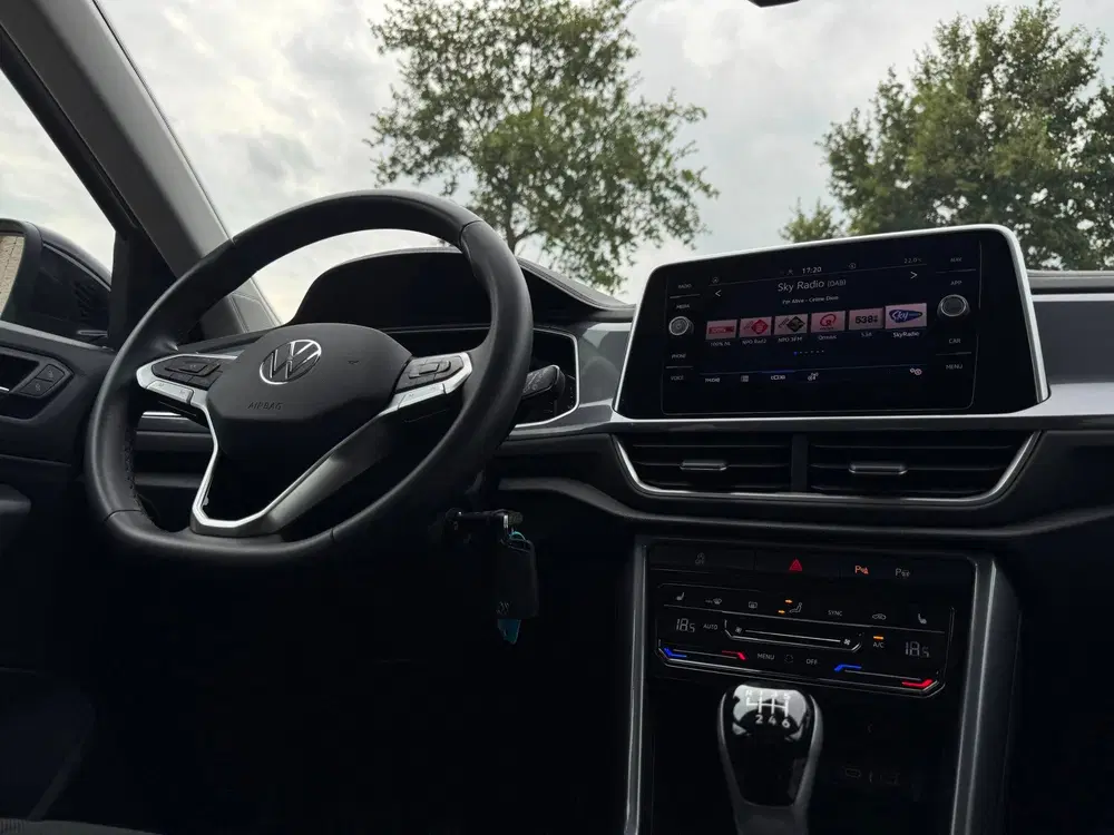 Volkswagen T-Roc 1.0 TSI Style IQ-Light uit 2023, foto 13
