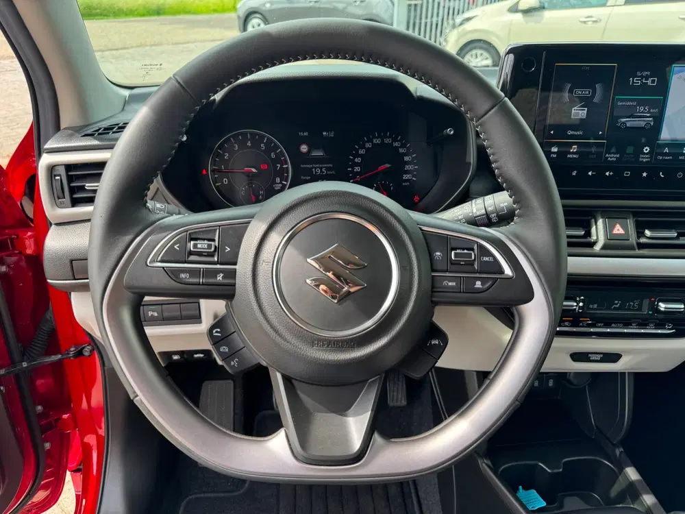 Suzuki Swift 1.2 Select Smart Hybrid CAMERA uit 2026, foto 15