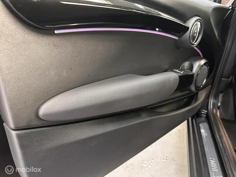 Mini Cooper 1.5 Cooper Essential automaat 2023 uit 2023, foto 11