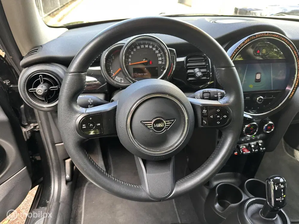 Mini Cooper 1.5 Cooper Essential automaat 2023 uit 2023, foto 14