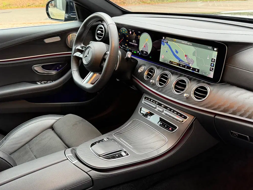 Mercedes-Benz E-Klasse 300 e AMG Line uit 2023, foto 14