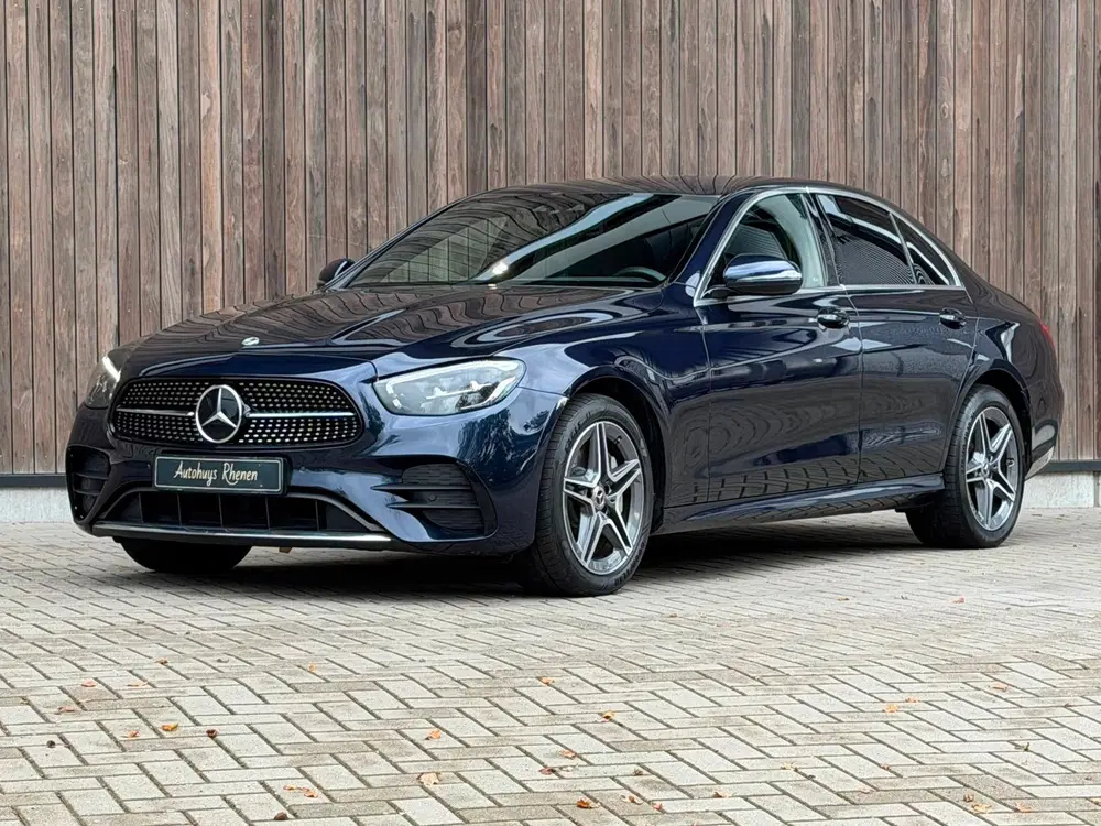 Mercedes-Benz E-Klasse 300 e AMG Line uit 2023, foto 2