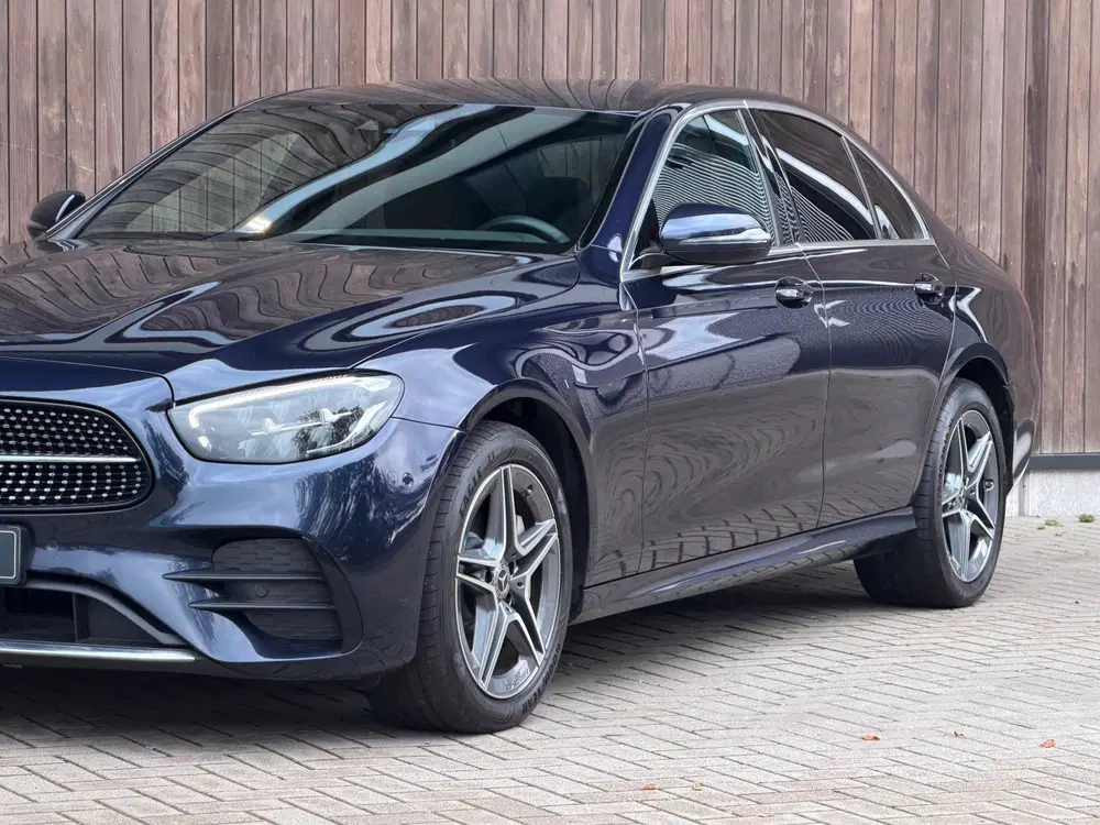 Mercedes-Benz E-Klasse 300 e AMG Line uit 2023, foto 3