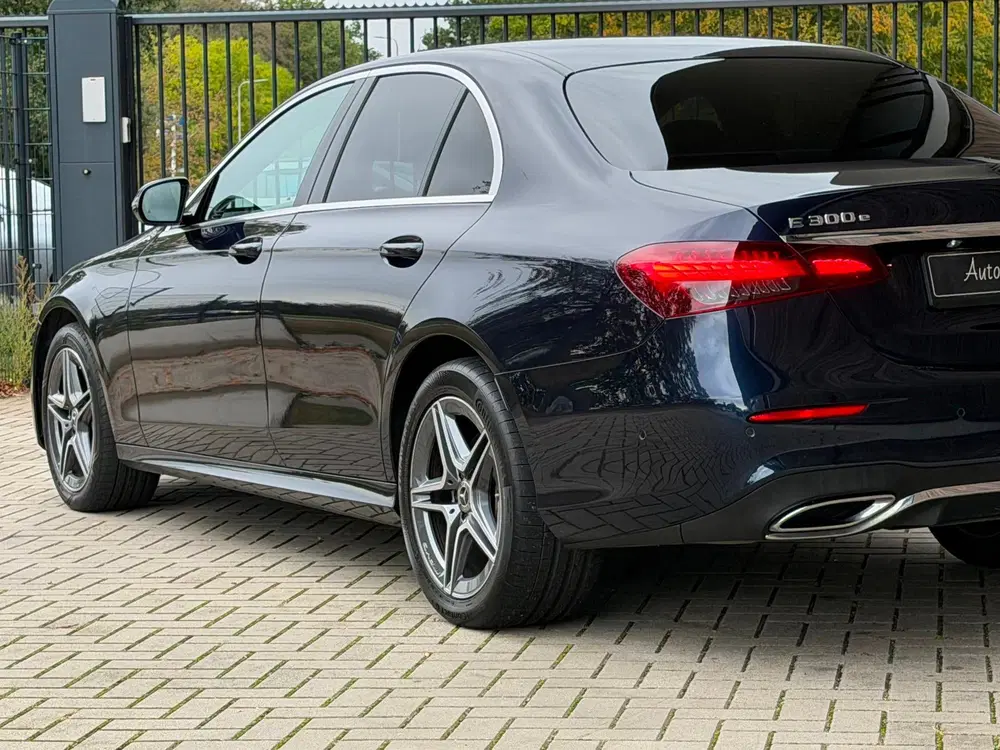 Mercedes-Benz E-Klasse 300 e AMG Line uit 2023, foto 8