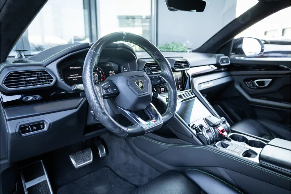 Lamborghini Urus 4.0 V8 uit 2023, foto 8