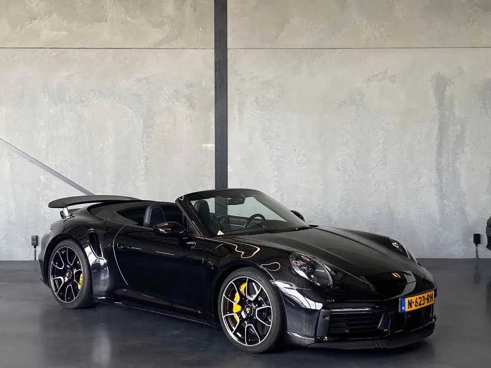 Porsche 911 3.8 Turbo S uit 2021, foto 13