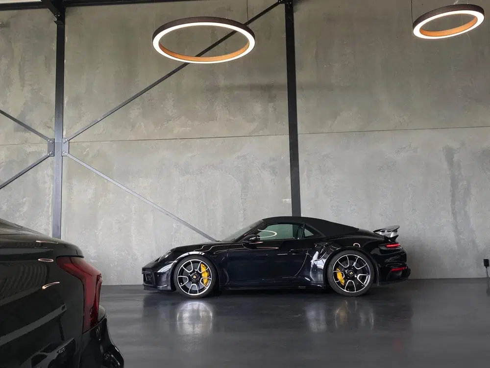 Porsche 911 3.8 Turbo S uit 2021, foto 2