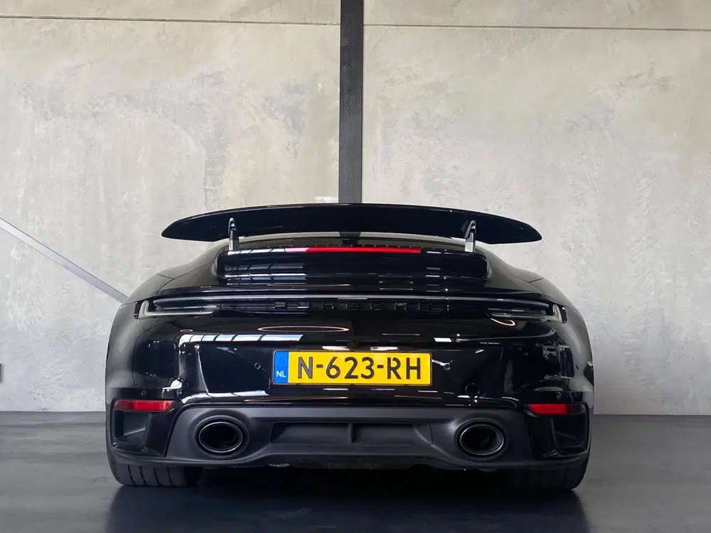 Porsche 911 3.8 Turbo S uit 2021, foto 8