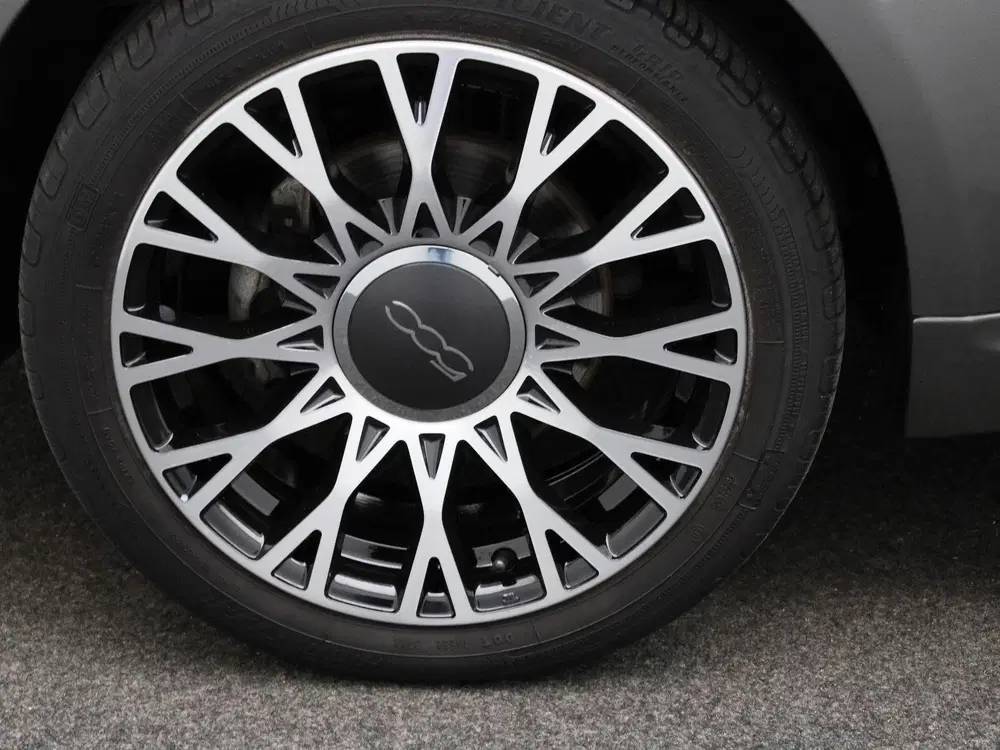 Fiat 500 1.0 Hybrid Dolcevita uit 2023, foto 13