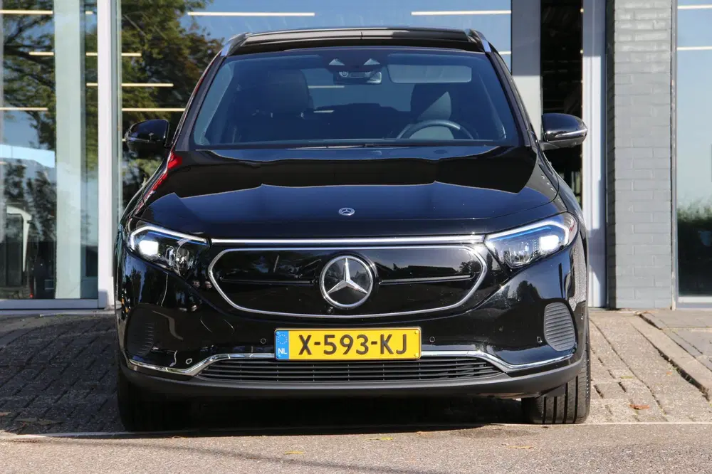 Mercedes-Benz EQA 250+ Business Edition 71 kWh PANO-DAK SOH uit 2023, foto 2