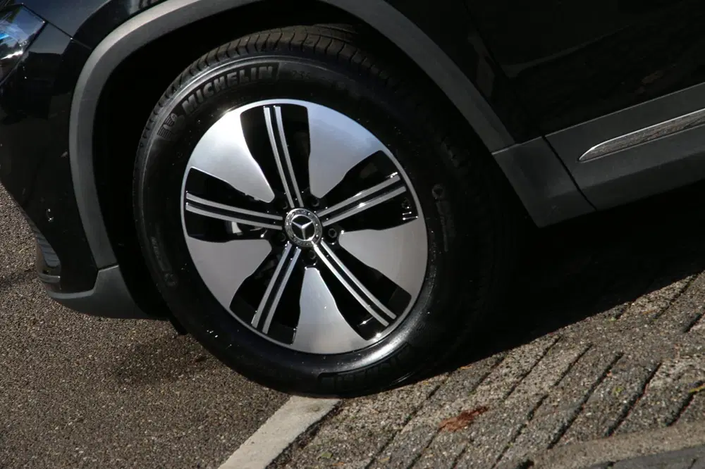 Mercedes-Benz EQA 250+ Business Edition 71 kWh PANO-DAK SOH uit 2023, foto 4
