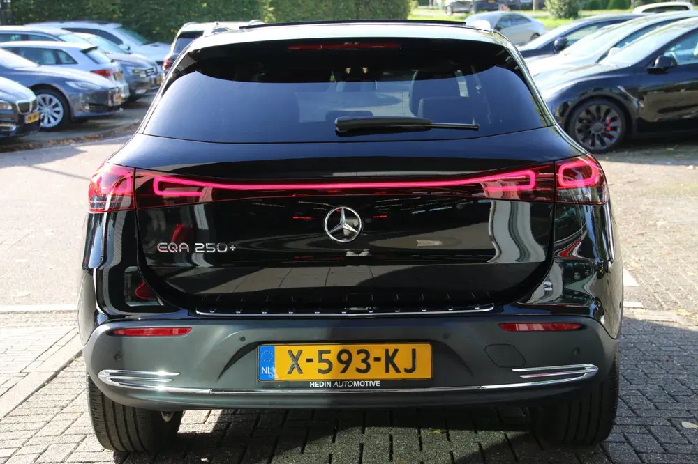 Mercedes-Benz EQA 250+ Business Edition 71 kWh PANO-DAK SOH uit 2023, foto 7