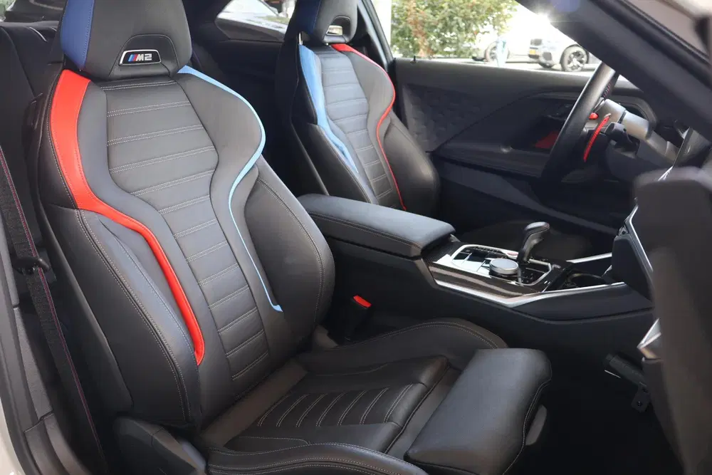 BMW 2-serie 2-serie Coupé M2 uit 2024, foto 8