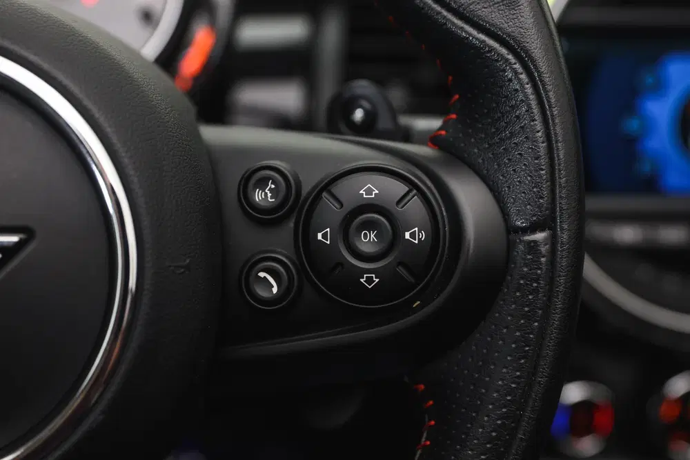 Mini Cabrio Cooper S JCW Automaat uit 2019, foto 11