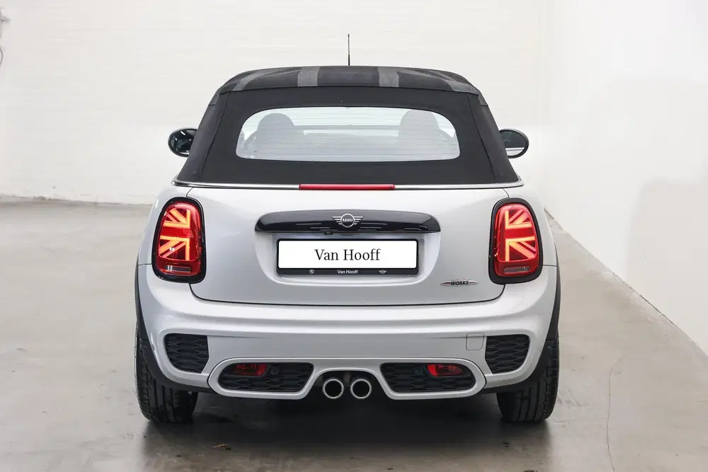 Mini Cabrio Cooper S JCW Automaat uit 2019, foto 5