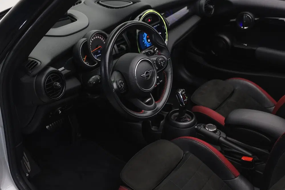 Mini Cabrio Cooper S JCW Automaat uit 2019, foto 7