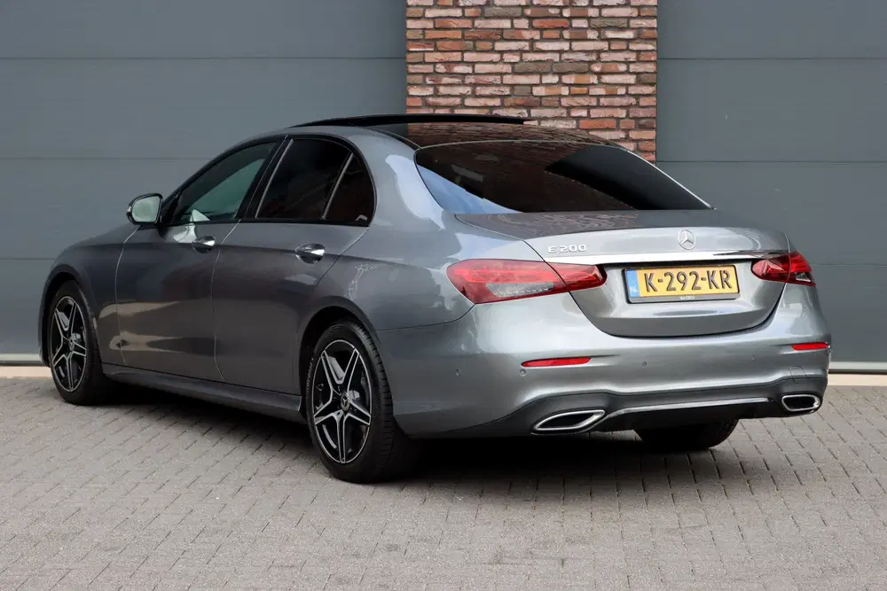 Mercedes-Benz E-Klasse 200 AMG Line uit 2021, foto 5