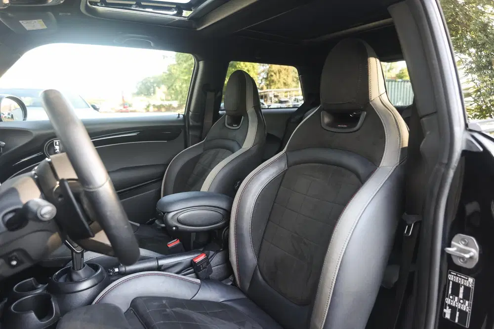 Mini Hatchback Cooper S Rockingham GT Automaat uit 2024, foto 12
